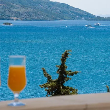 Island View * Nydri (Lefkada)